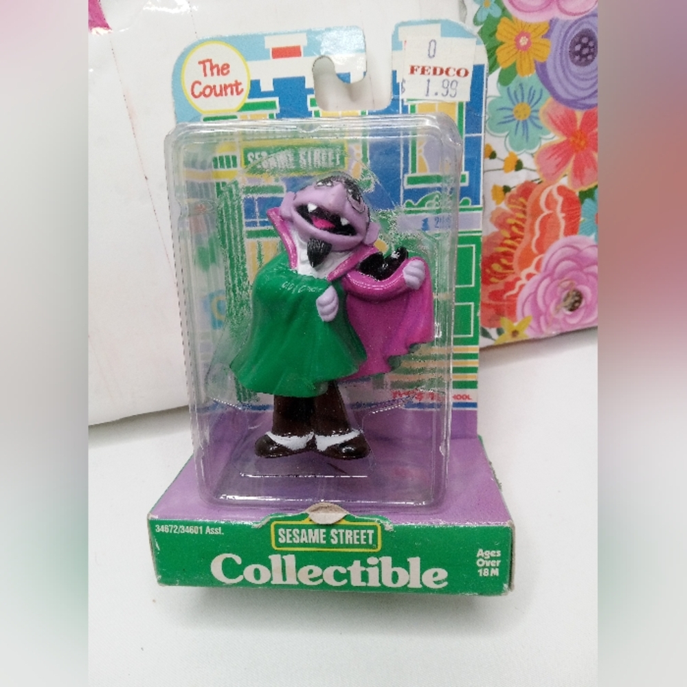 Sesame Street Count Collectible Figure